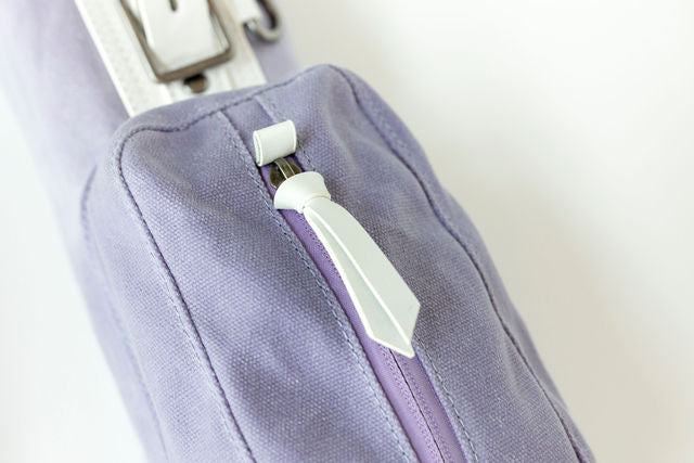waterproof zipper on light purple toddler golf bag