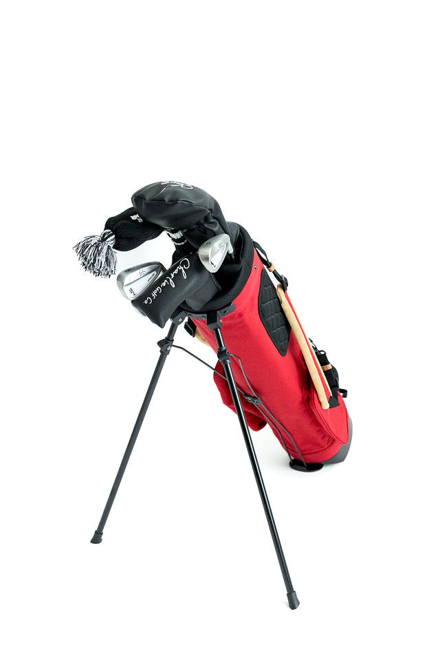 youth golf clubs in red junior golf bag