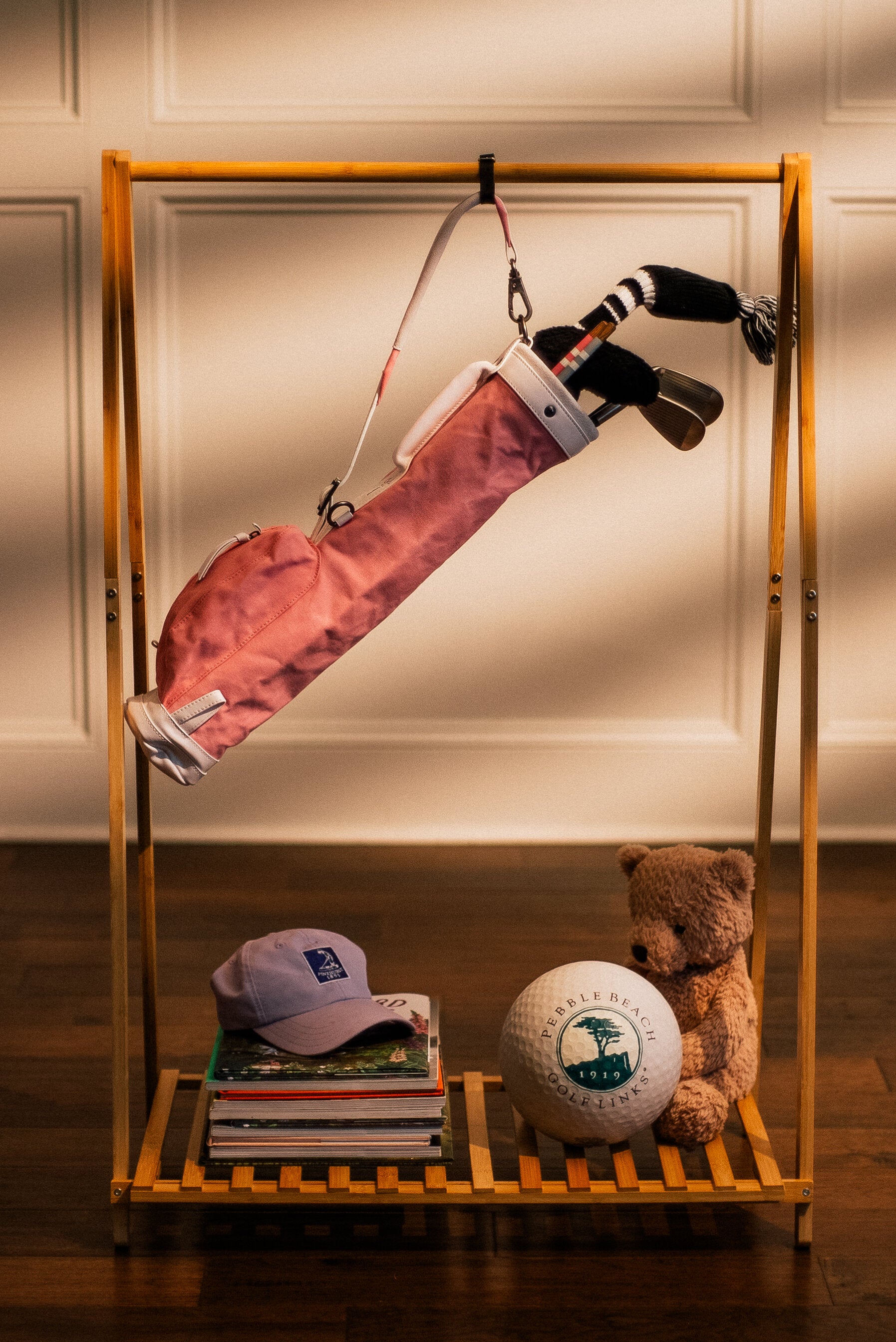 pink toddler golf bag with kids golf clubs